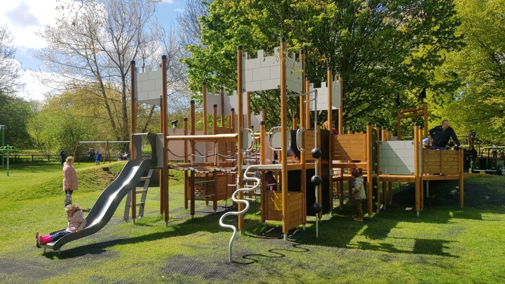 new play area at daventry country park 