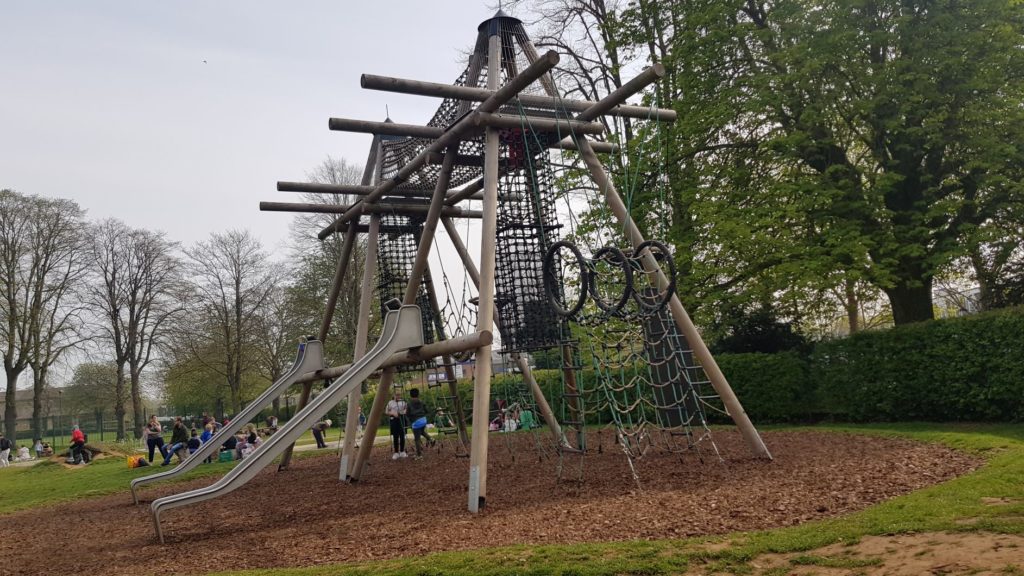 Witney play area the Leys