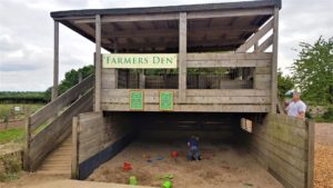 Farmer den 