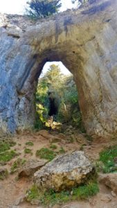 Raynards cave dovedale