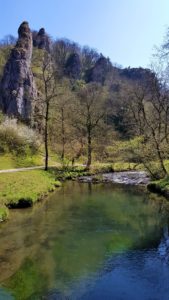 Dovedale bridge view 