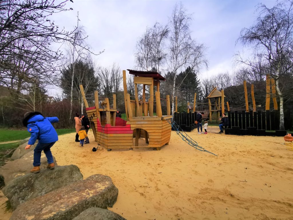 Loughton pirate play park 