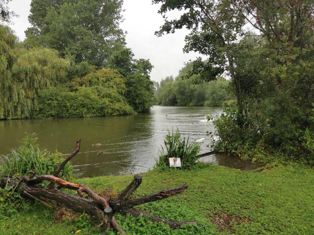 St james Lake Brackley 