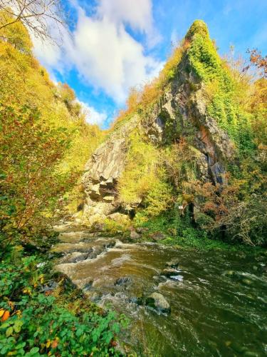 Sychryd Falls